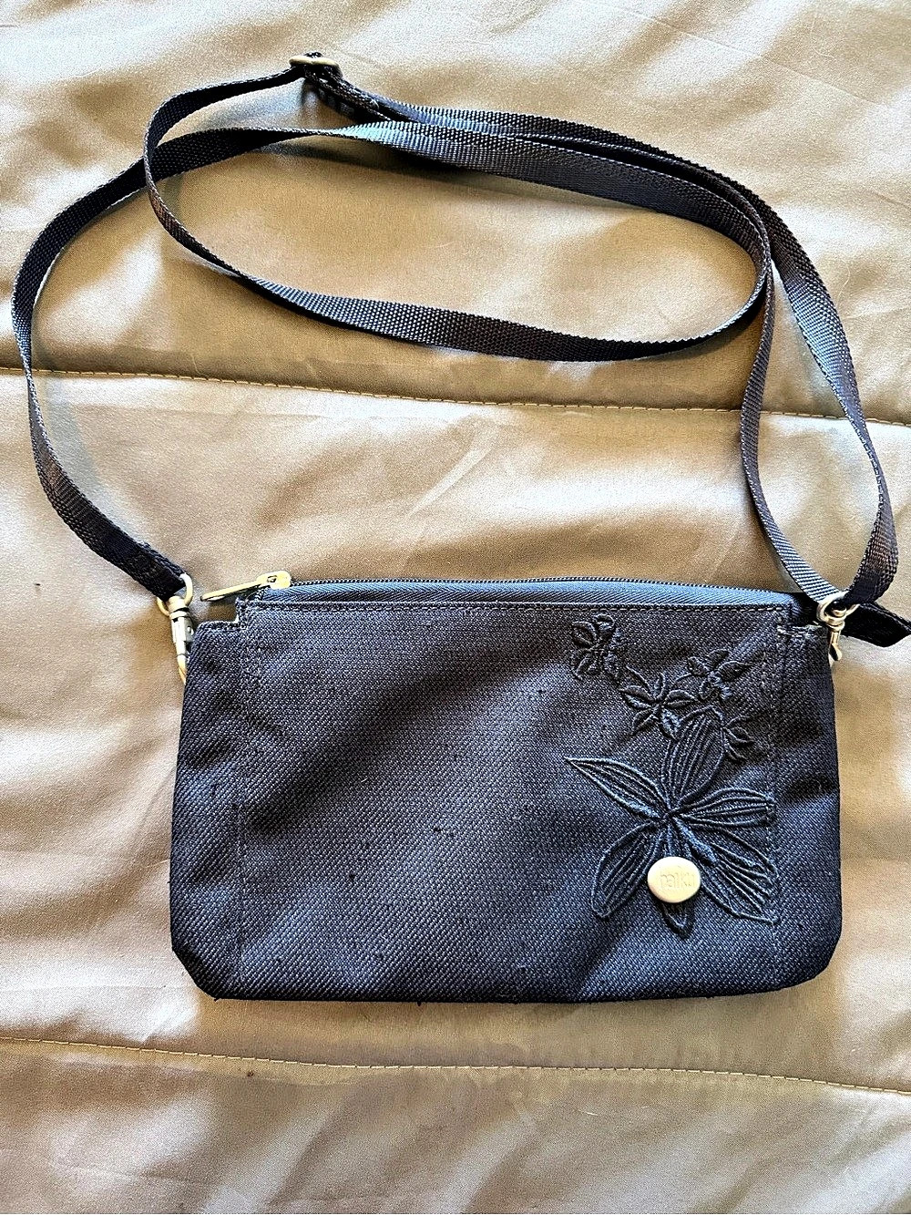 Haiku Crossbody Bag in Black